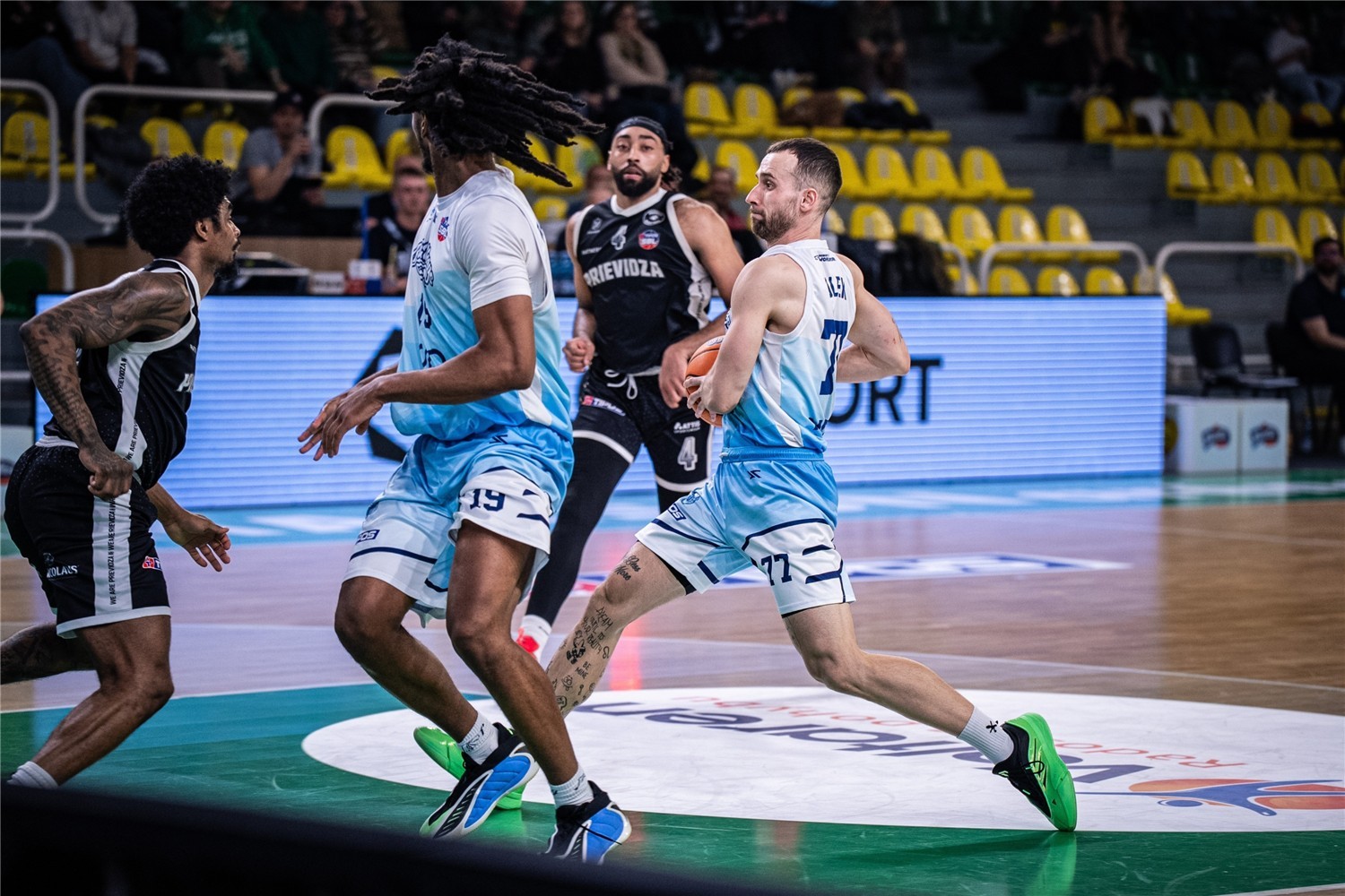 Lukáš Bolek v drese Nitra Blue Wings